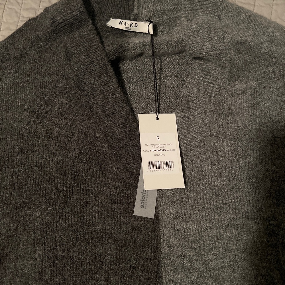 NA-KD V-Neck Sweater